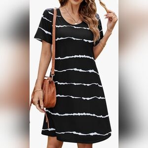 Boutique style Summer t-shirt dress Black and white tie-dye Size Medium